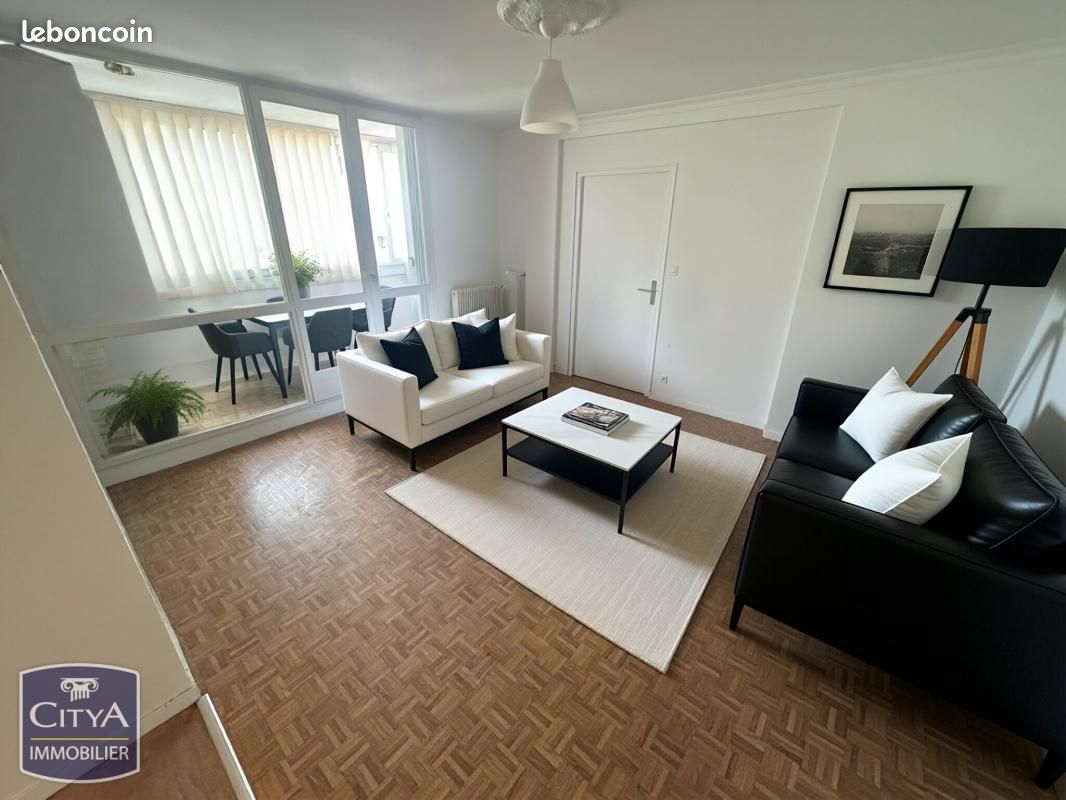 Appartement 4 pièces 70 m² · à Saint-Pierre-des-Corps · 70 m² · 87 000 €