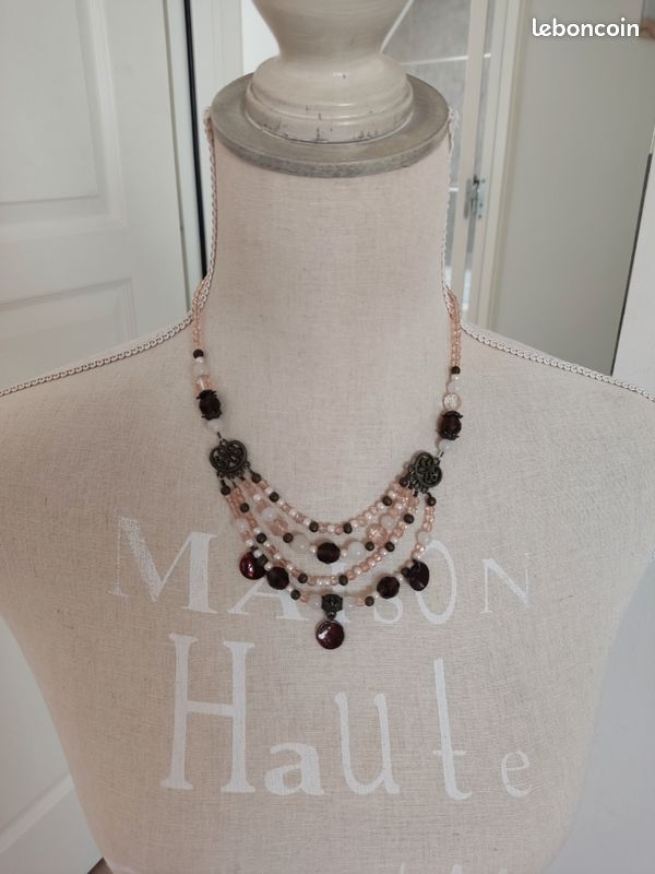 Collier en perles un jour ailleurs (image 3)