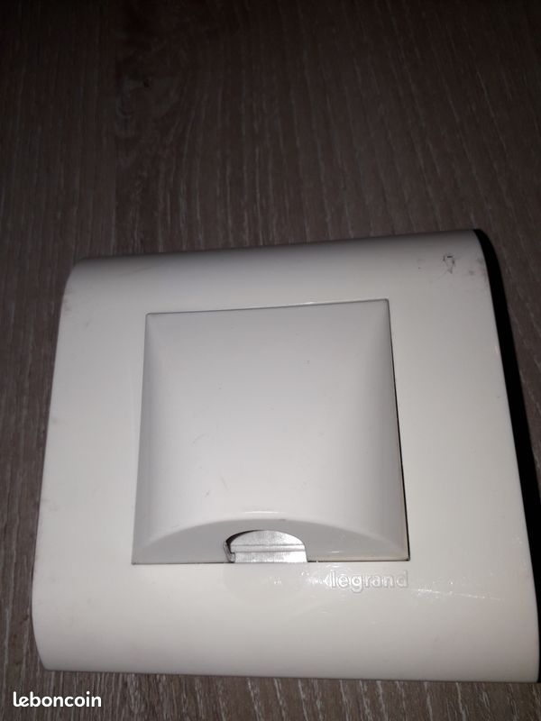 Boitier raccord 220v serie mosaïc (image 1)