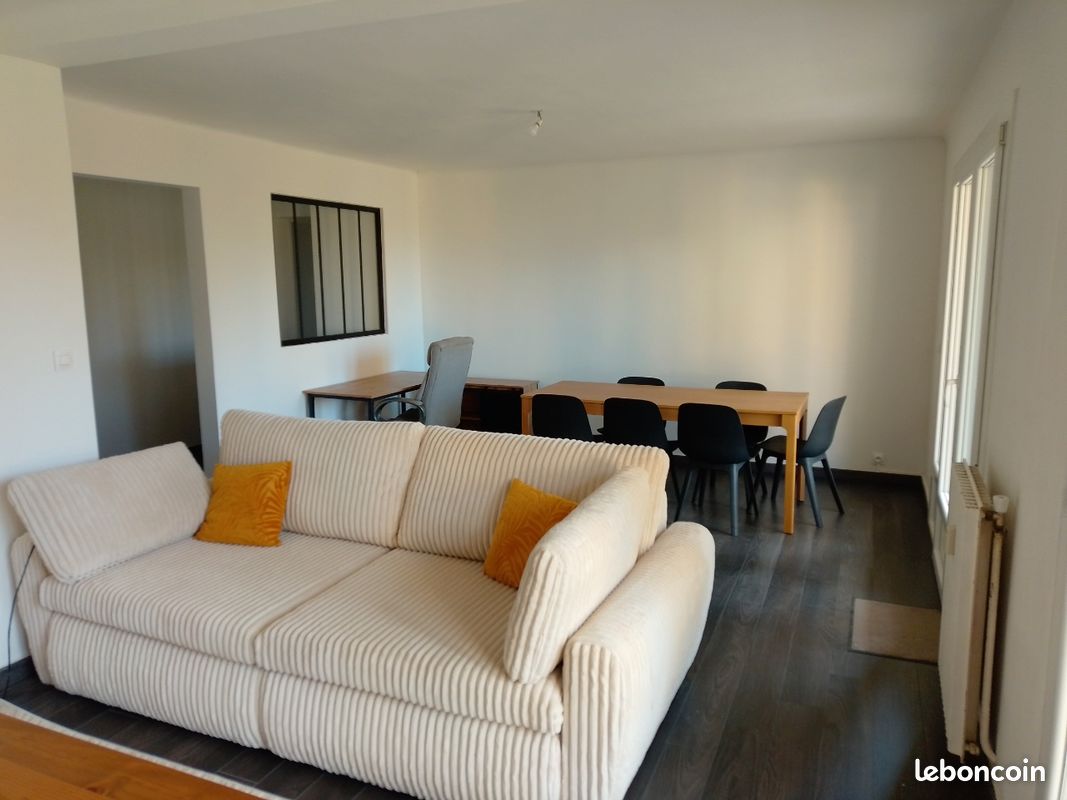 Appartement 4 pièces 71 m² · à Saint-Raphaël · 71 m² · 1 080 €