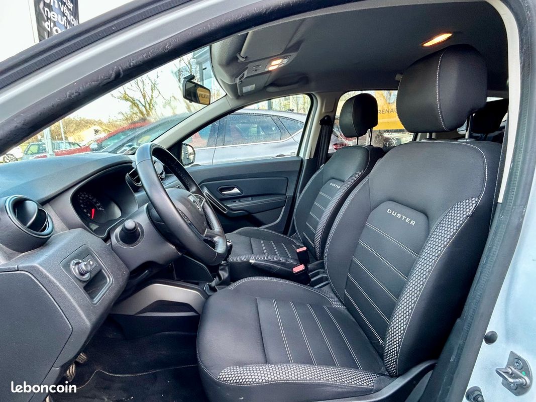 DACIA DUSTER Prestige Blue dCi 115 4x2 (image 5)