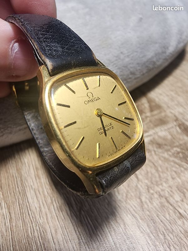 Omega De Ville Quartz vintage or 18k 750 boîtier coussin fonctionnelle (image 3)