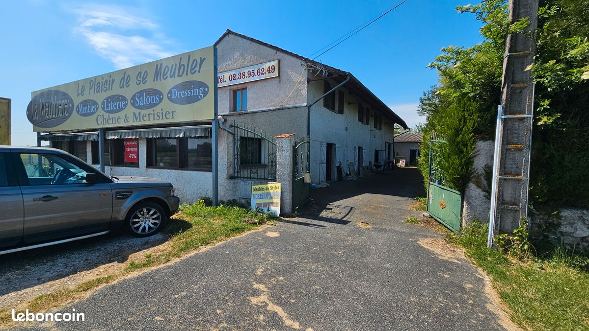 Maison 5 pièces 800 m² · à Mézières-en-Gâtinais · 800 m² · 170 000 €