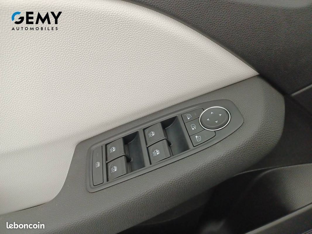 RENAULT Clio E-Tech full hybrid 145 Techno (image 11)