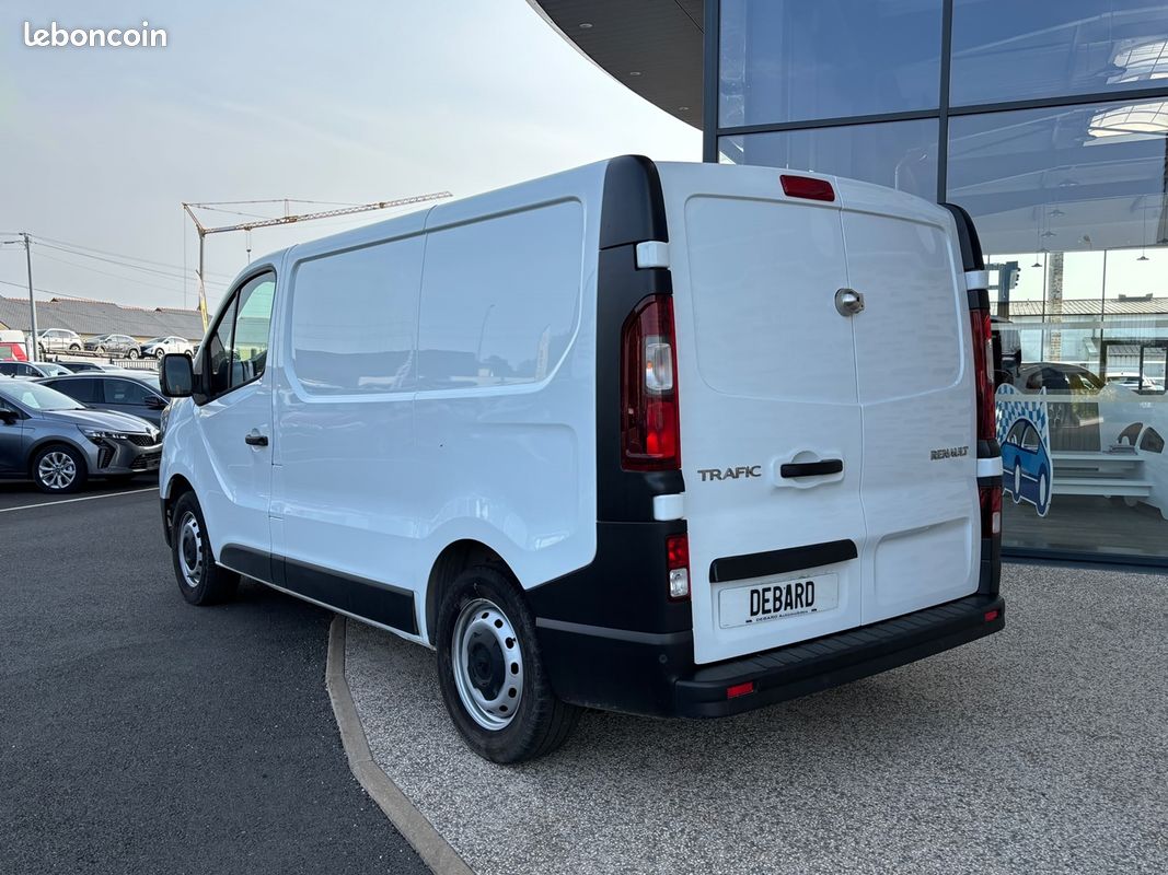 Renault TRAFIC III FG L1H1 2T8 2.0 BLUE DCI 150CH ADVANCE -24 (image 8)