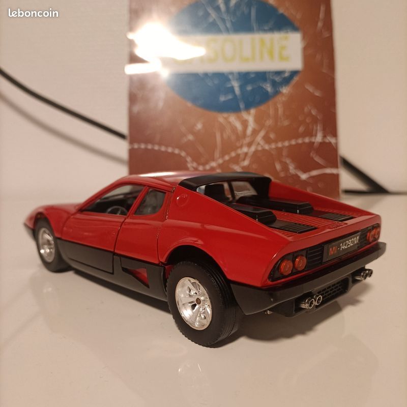 Ferrari 512 BB 512BB 1976 Bburago 1/24 voiture miniature pas cher - Collection Ferrari 512 BB 512BB 1976 Bburago 1/24 voiture miniature pas cher - Collection