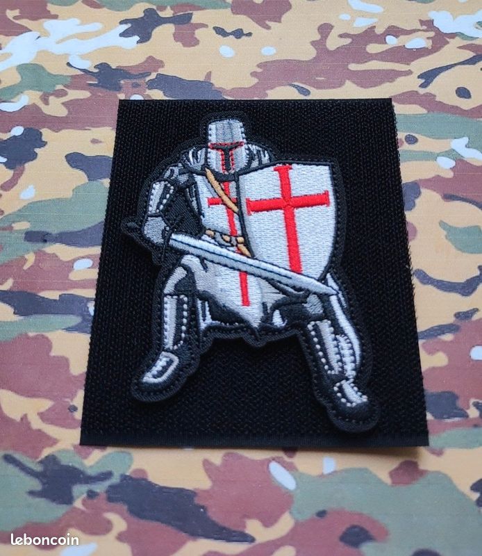 Patch du Chevalier Chrétien Deus Vult de l'Ordre des Templiers scratch (image 2)