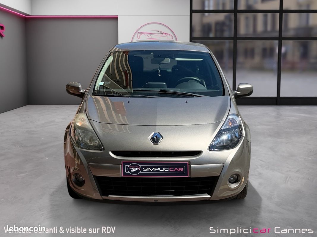 RENAULT CLIO III INITIALE 1.6 16V BA 110Ch Garantie 12 mois (image 4)