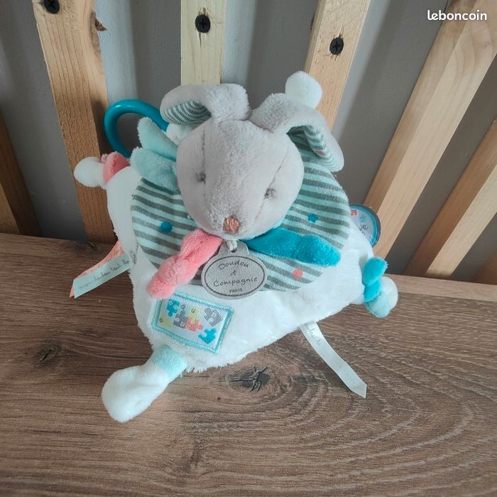 Lapin boîte à musique doudou et compagnie (image 1)