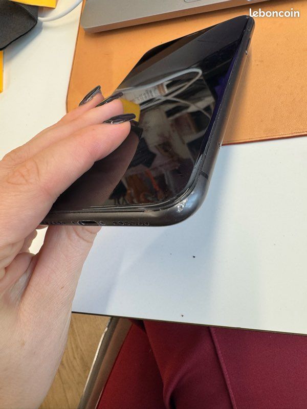 IPhone 11 (image 3)