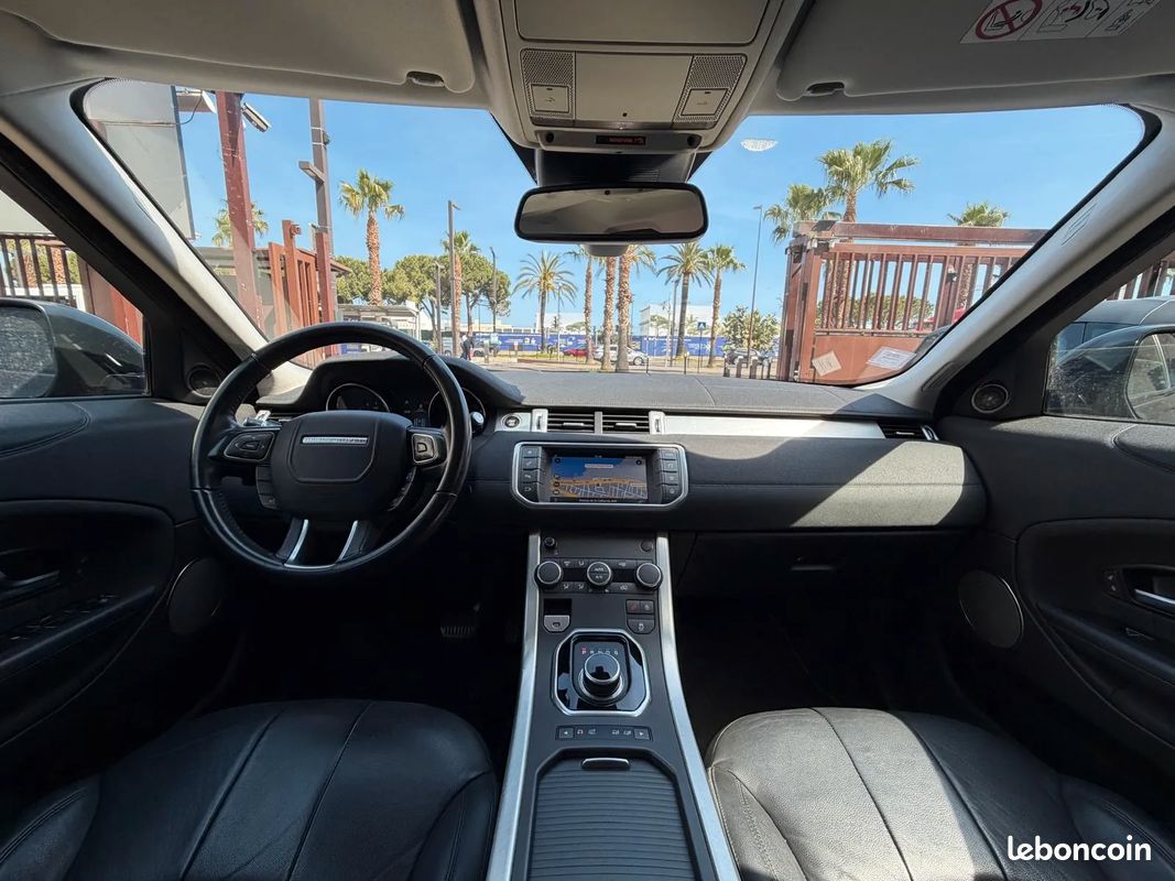 Range Rover Evoque 2.0 TD4 150ch - 2019 - 57 500 km - Caméra de recul - Faible kilométrage (image 9)