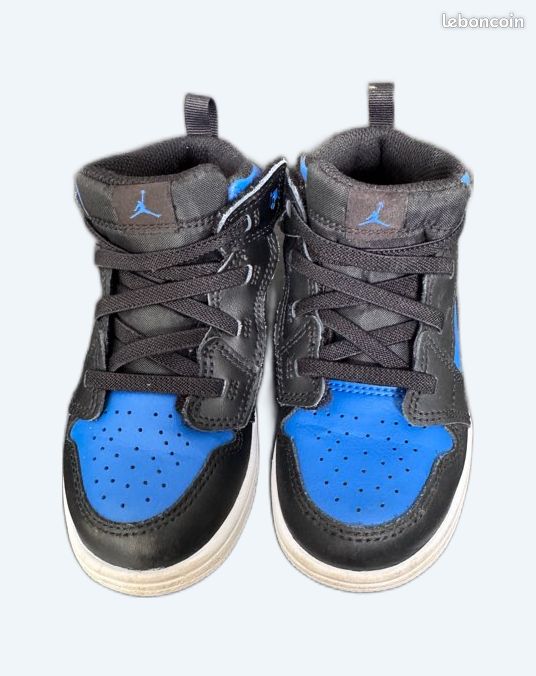 Vend Basket Air Jordan (Nike) enfant taille 26 Chaussures