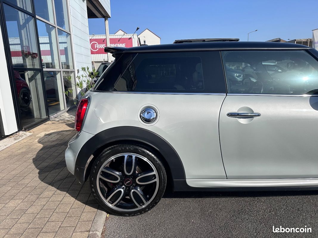 MINI HATCH 3 PORTES F56 LCI 231 ch John Cooper Works BVA8 Finition JCW Pro (image 30)