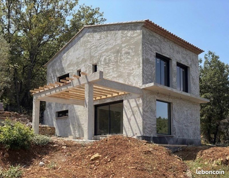 Maison 6 pièces 140 m² · à Solliès-Toucas · 140 m² · 395 000 €