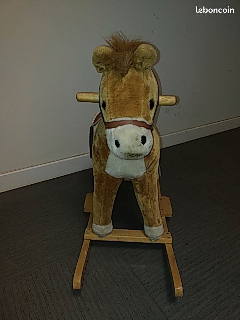 Cheval à bascule pour enfants (image 4)