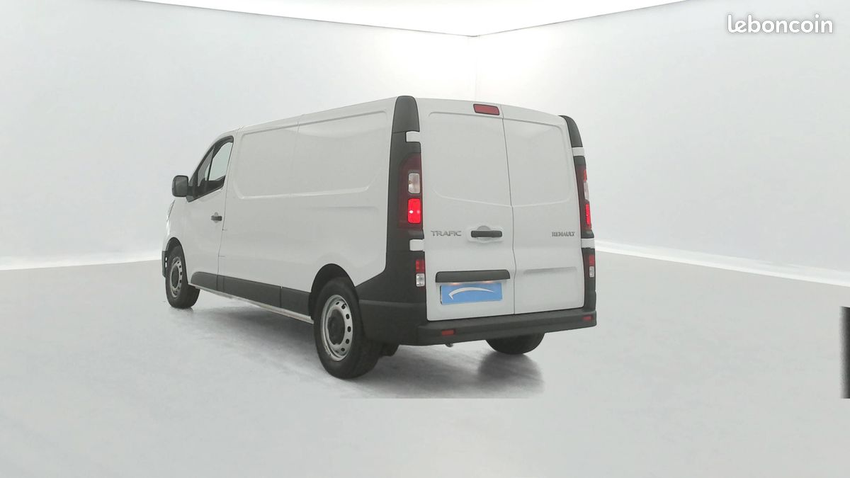 Renault trafic fgn l2h1 3000 kg blue dci 130 confort (image 3)