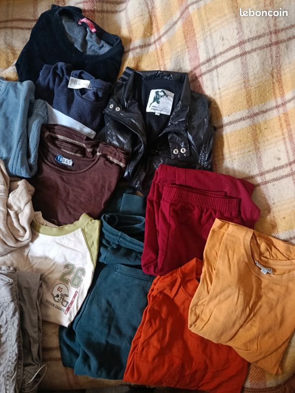 Lot vêtements enfant 8 ans (image 1)
