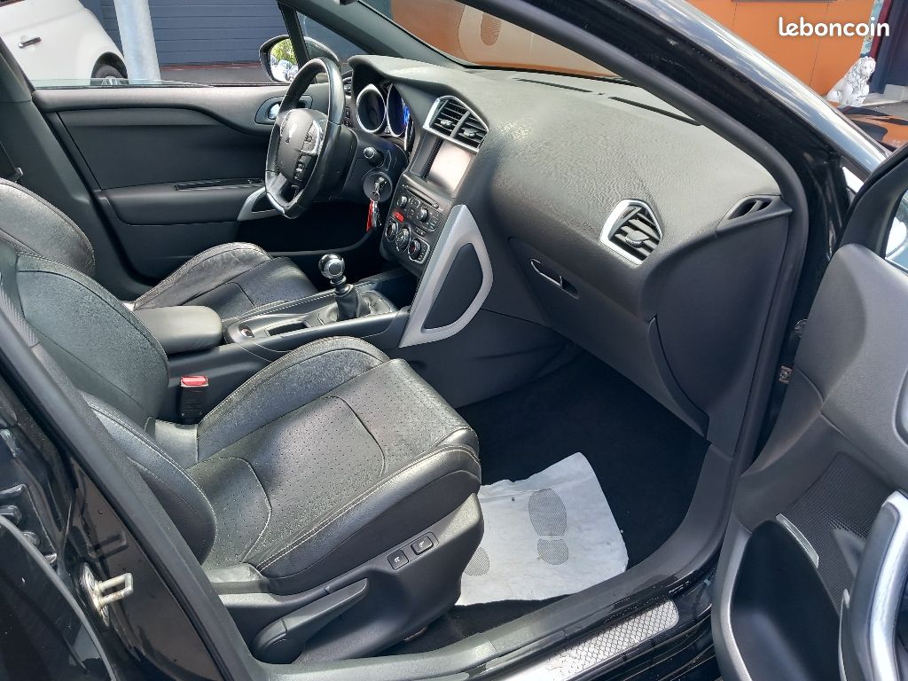 Citroën DS4 e-HDi 110 Airdream Executive (image 6)