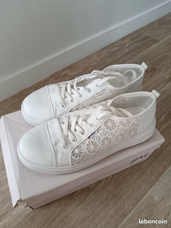 Basket blanche dentelle Chaussures