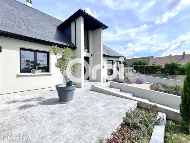 Maison 5 pièces 258 m²