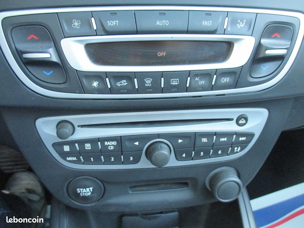 Renault MEGANE III CC 1.5 DCI 110CH FAP DYNAMIQUE ECO² (image 20)