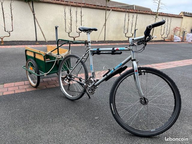 VTT avec remorque (image 2)