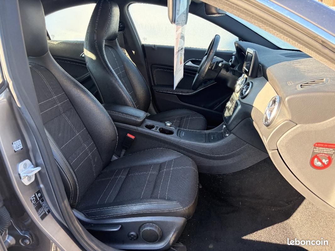 Mercedes Classe CLA 180 Sensation 7-G DCT Automatique (image 9)