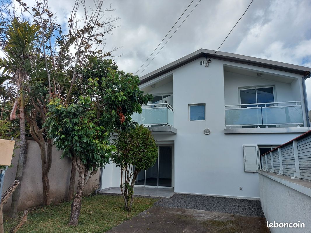 Maison 4 pièces 100 m² · à Le Tampon · 100 m² · 895 €
