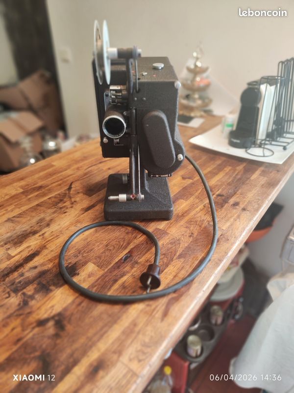 ANCIEN PROJECTEUR XXème Cinéma Zeiss Ikon Movilux Germany Obj Arl Zeiss Sonnar EUR 45,00 - FR
