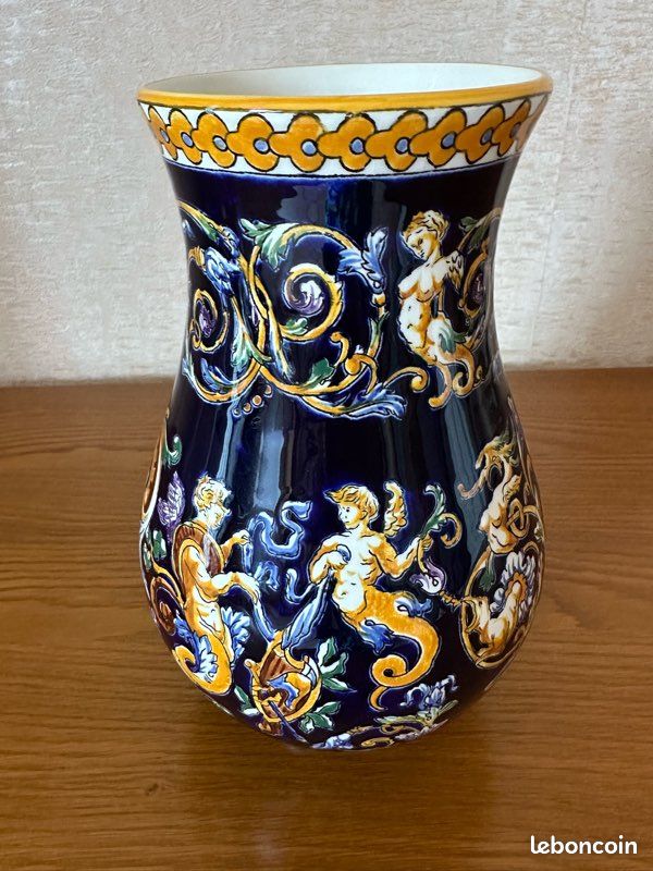 Vase Décoratif Gien Renaissance Bleu – Porcelaine, état Neuf (années 60/70)