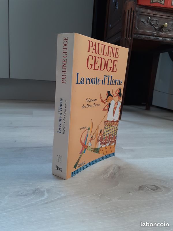 ANN 1875 : GEDGE Pauline : La route d'Horus - T3 : Seigneurs des Deux Terres - Stock (image 1)