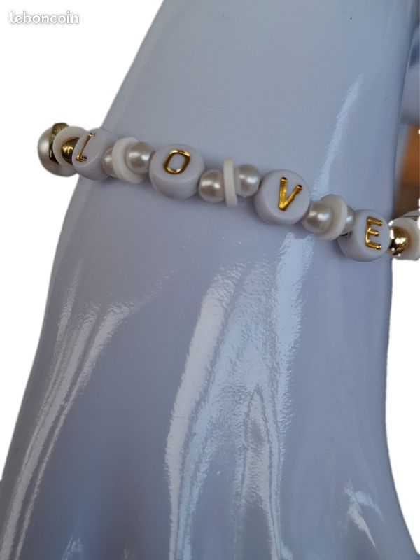 Bracelet (image 1)