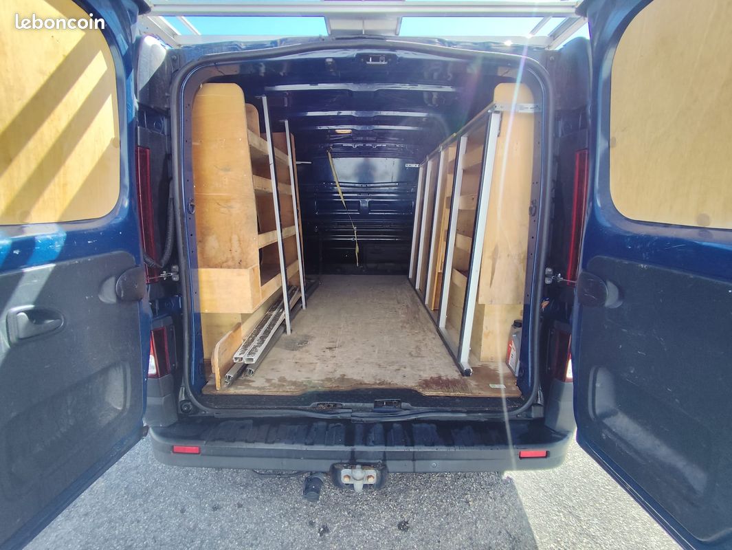 Renault Trafic Equipé vitrier menuisier (image 3)