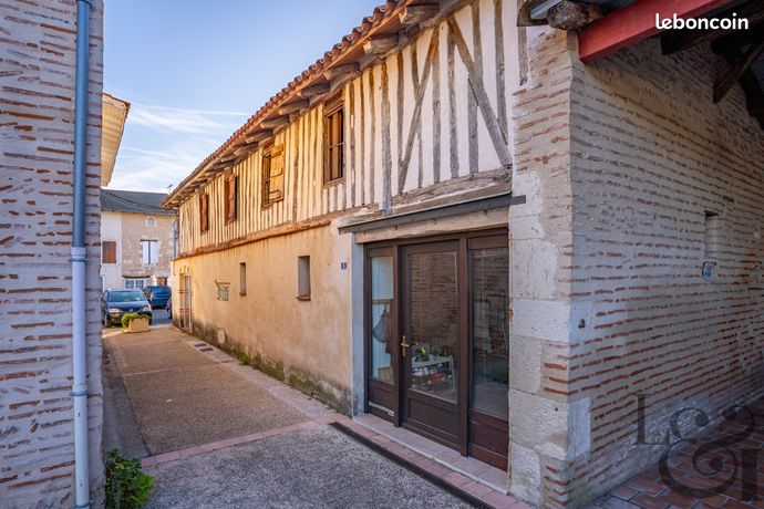 Maison 16 pièces 304 m²