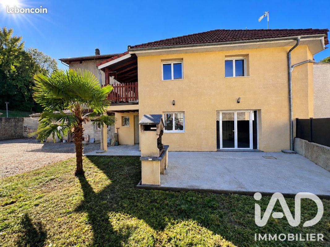 Maison 4 pièces 90 m² · à Châtonnay · 90 m² · 245 000 €