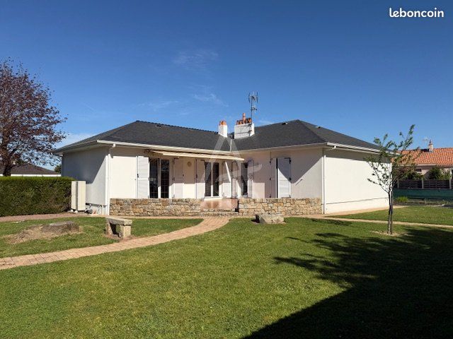 Maison 6 pièces 130 m² · à Les Brouzils · 130 m² · 273 000 €