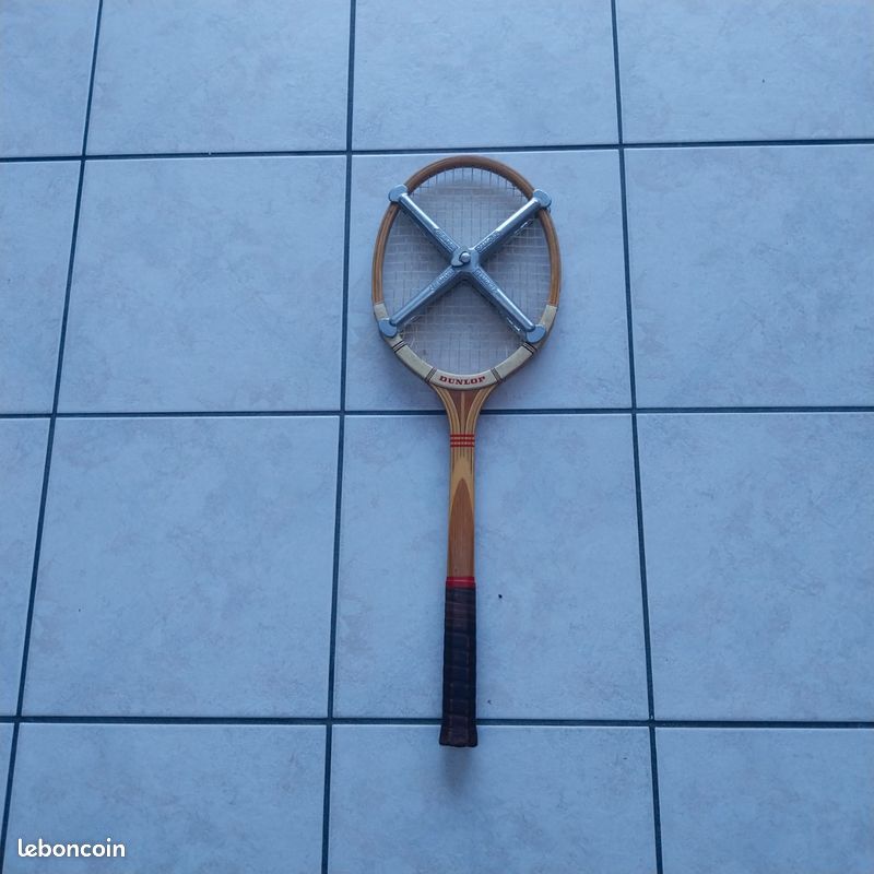 Ancienne Raquette Dunlop Maxply Fort En Bois Renforcé Fibre De Carbone – Années 80 – Collection