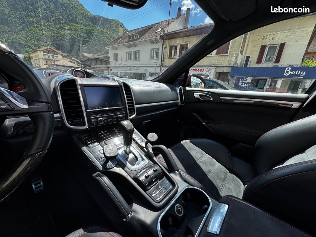 PORSCHE CAYENNE 4.8 V8 GTS Tiptronic S (image 29)