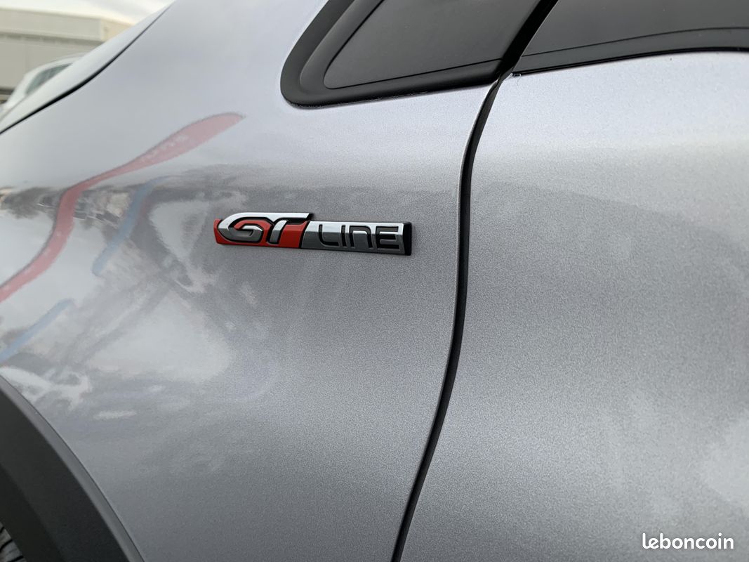 PEUGEOT 2008 1.2 PureTech 110ch S&S EAT6 GT Line (image 24)
