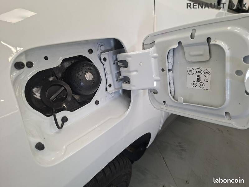Dacia Duster ECO-G 100 4x2 Essentiel (image 14)