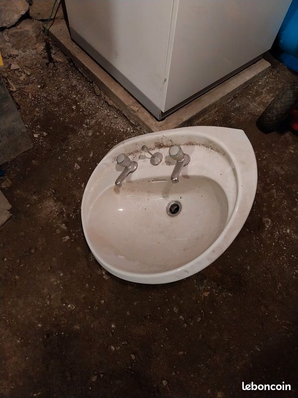 Lavabo ancien (image 1)
