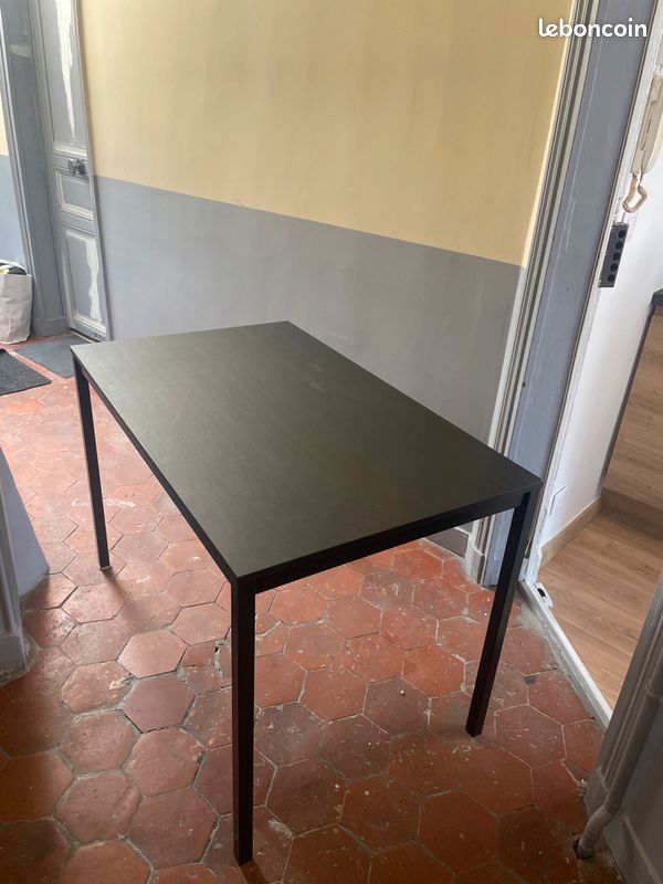 Table à donner à retirer aujourd’hui (image 1)