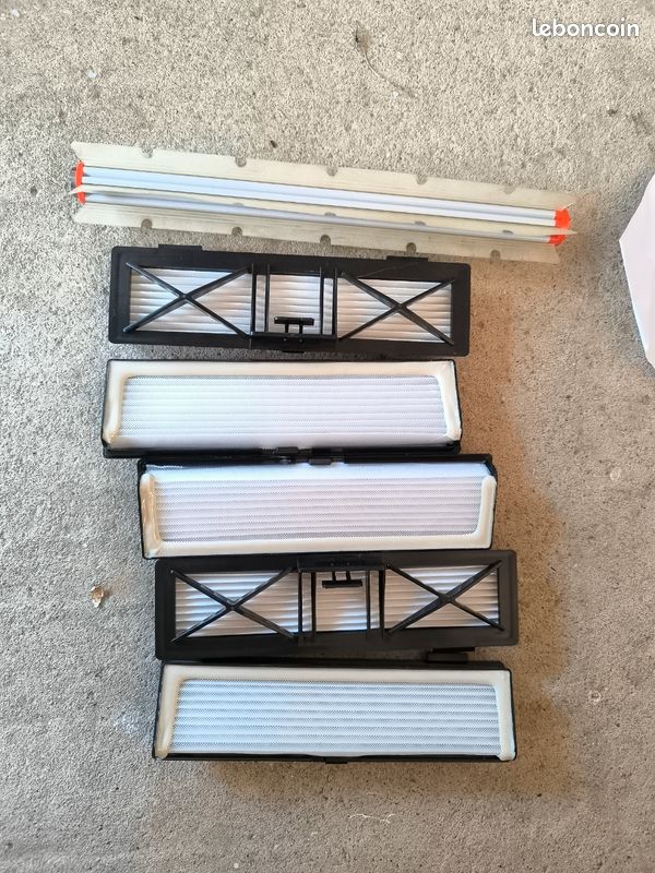 Filtre et brosse neato botvac (image 1)