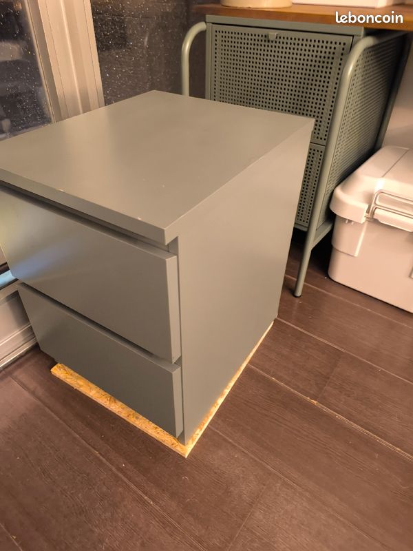Table de chevet ikea (image 2)