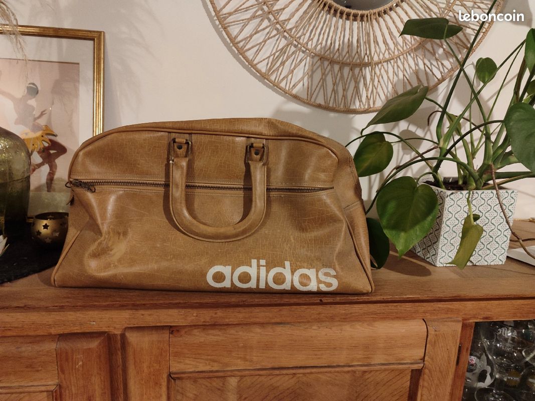 Sac adidas vintage Accessoires Bagagerie