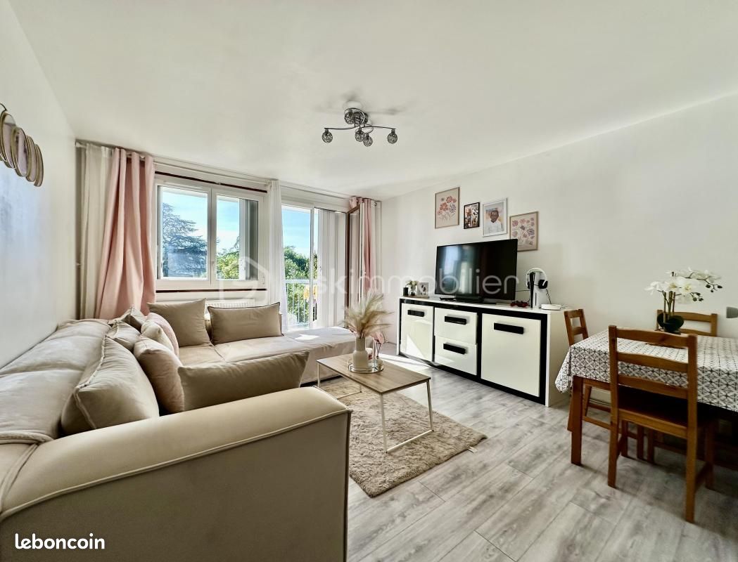 Appartement 3 pièces 63 m² · à Corbeil-Essonnes · 63 m² · 144 000 €