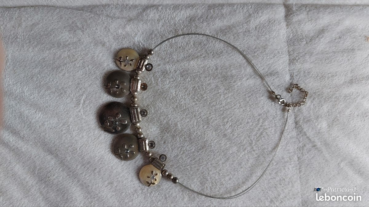 Collier ras de cou métal (image 1)