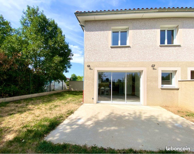 Maison 4 pièces 90 m² · à Châtillon-sur-Chalaronne · 90 m² · 1 200 €