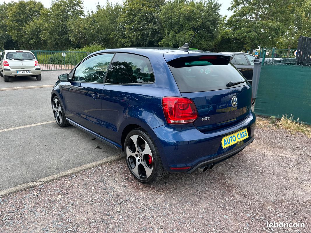 Volkswagen POLO V GTI 1.4 TFSI DSG7 180 CV (image 3)