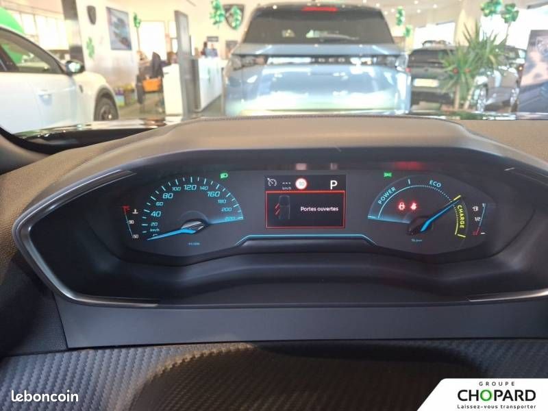 Peugeot 2008 Hybrid 110 e-DCS6 Style (image 18)